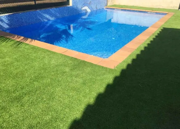 Luxury In With Pool